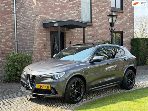 Alfa Romeo Stelvio 2.9 V6 AWD 510pk Quadrifoglio Panodak