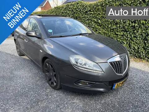 Lancia Delta 1.9-16V Twin-Turbo Platino | Panoramadak | Navi | Autom. Airco | Cruise Control | 18" L