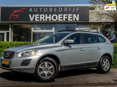 Volvo XC60 2.0T Kinetic - AUTOMAAT - PANORAMADAK - TREKHAAK - STOELVERWARMING - CRUISE / CLIMATE - T