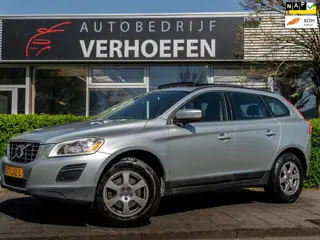 Volvo XC60 2.0T Kinetic - AUTOMAAT - PANORAMADAK - TREKHAAK - STOELVERWARMING - CRUISE / CLIMATE - T