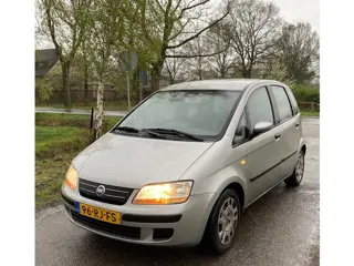 Fiat Idea Automaat 1.4-16V Dynamic Plus (bj 2005)