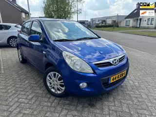 Hyundai I20 1.2i DynamicVersion Airco,Nieuwe APK