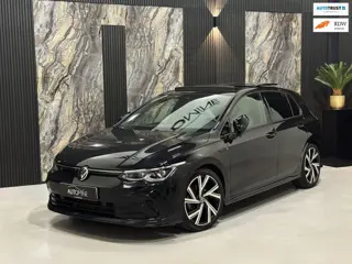 Volkswagen Golf 1.5 eTSI 3x R-Line|PANORAMA|IQ LIGHTS|BLINDSPOT|BOMVOL
