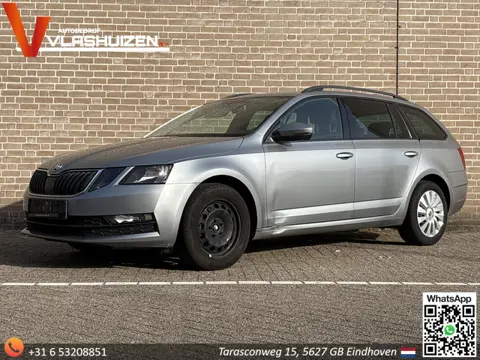 Skoda Octavia Combi 1.6 TDI Greentech Style Automaat | Airco | Cruise | Navi | PDC | Stoelverwarming