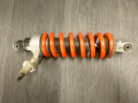 ACHTER SCHOKBREKER Triumph Sprint ST 955 1999 - 2005