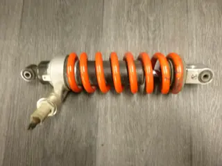 ACHTER SCHOKBREKER Triumph Sprint ST 955 1999 - 2005