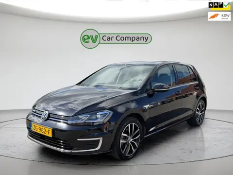 Volkswagen E-Golf E-Golf | SOH 95% | CarPlay | Adaptieve Cruise Control | Led | Parkeersensoren | Fa