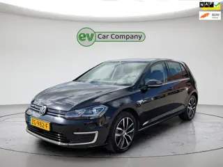 Volkswagen E-Golf E-Golf | SOH 95% | CarPlay | Adaptieve Cruise Control | Led | Parkeersensoren | Fa