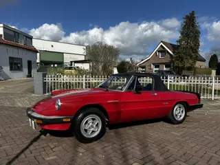 Alfa Romeo Spider 2.0 (bj 1986)