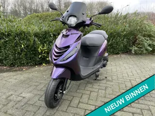 Piaggio Zip SP ALPHA LED MYSTIC PURPLE E5 BETAAL met in3
