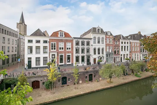 Woning aan de Oudegracht te Utrecht