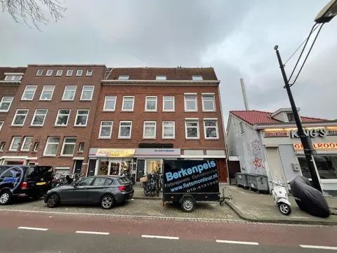 Woning aan de Dordtsestraatweg te Rotterdam