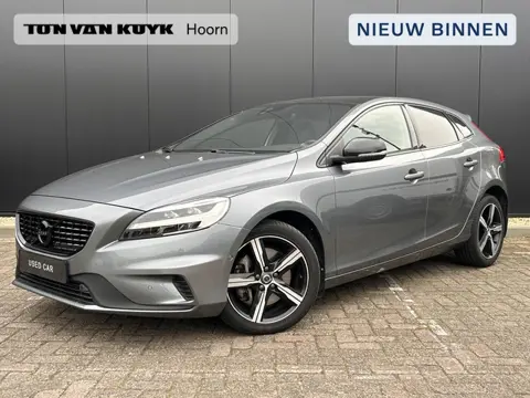 Volvo V40 2.0 T4 Business Sport Panorama dak / leer / park assist camera / Navigatie / stoelverwarmi