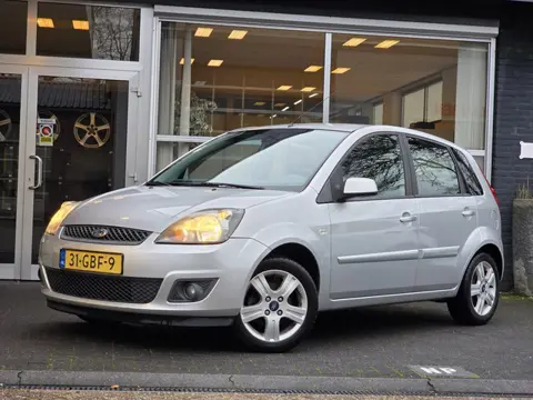 Ford Fiesta 1.4-16V Futura XL CLIMA / NAP / PDC /