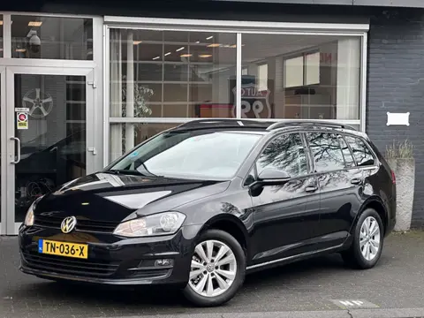 Volkswagen Golf Variant 1.2 TSI Highline AUTO / NAVI / PARK ASSIST / STOELVERWARMING