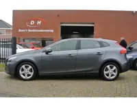 Volvo V40 1.6 D2 Summum airco leder trekhaak inruil mogelijk nap