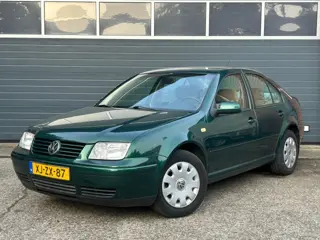VOLKSWAGEN BORA 1.6 TRENDLINE / Trekhaak / 