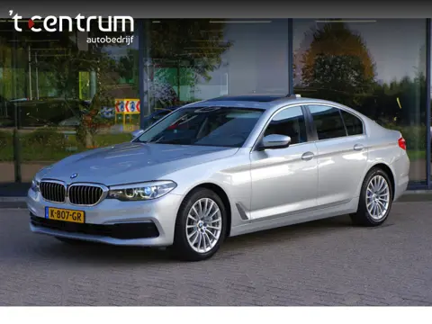 BMW 5 Serie 540i 340 PK xDrive High Executive, Trekhaak, Schuif-Kanteldak, Adap. Cruise Control, Mem