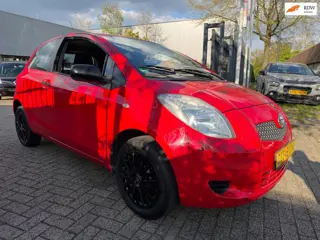 Toyota Yaris 1.0 VVTi +airco, elec pakket, 1e eigenaar 94.000 km, apk t/m 30-11-2027 zeer mooie auto