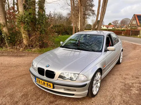 BMW 3-serie 323i Executive