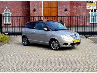 Lancia Ypsilon 1.4 Limited Edition 2010 / Airco / Nap / Open dak / Nieuwe Apk