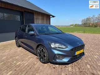 Ford Focus 1.5 EcoBoost ST Line Business, ZEER NETJES , TREKHAAK