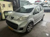 Peugeot 107 1.0-12V Urban Move inruil auto met airco