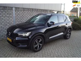 Volvo XC40 2.0 T4 AWD R-Design Autom Panodak Leder Stoel/Stuur ABank Verw Navi Camera Clima Cruise 2