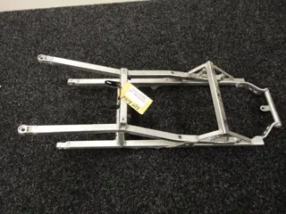 ACHTER SUBFRAME Aprilia RSV 1000 2004 - 2005