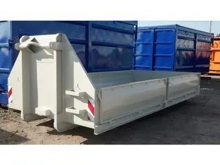 Gemakbak containers met stalen zijborden