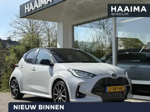 Toyota Yaris 1.5 Hybrid GR Sport | Head-Up Display | Keyless | Achteruitrijcamera | Navigatie | Two 