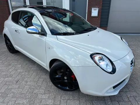 Alfa Romeo MiTo 1.4 T SBK / Pano / Leder / Bose / Novitech / PDC / Navi / AUT