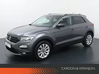 Volkswagen T-Roc 1.0 TSI Style | 110 PK | Adaptive cruise control | Parkeersensoren | Apple Carplay/