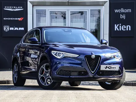 Alfa Romeo Stelvio 2.0 T AWD B-Tech | Navigatie |