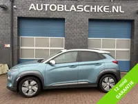 Hyundai KONA EV Premium 64 kWh, navi, head up, schuifdak, leder.