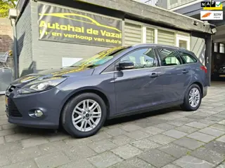 Ford Focus Wagon 1.0 EcoBoost Titanium Trekhaak Onderhoud gehad