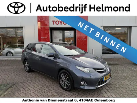Toyota Auris Touring Sports 1.8 Hybrid Lease Plus