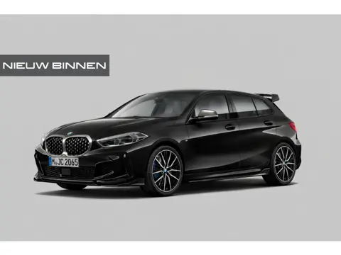 BMW 1-serie M135i xDrive High Executive Edition | M Performance | Stoelverwarming | Cruise Control |