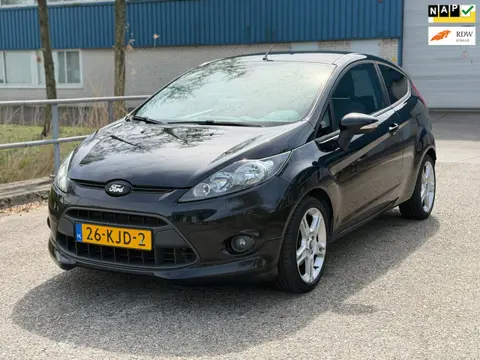 Ford Fiesta 1.6 Sport Clima! Carplay! PDC achter! Nap! APK!