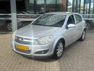 Opel Astra 1.6 Temptation Airco Navi Pdc