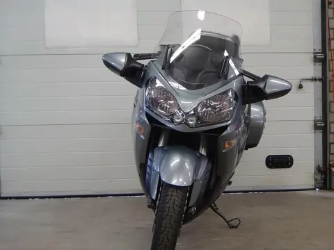 Kawasaki GTR 1400 (2009)