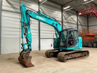 Kobelco SK 140 SR LC-3 (bj 2015)