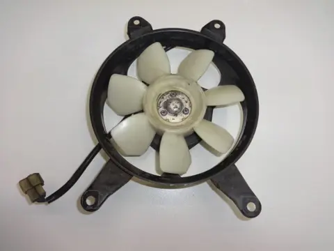 VENTILATOR Kawasaki GPX 750 1986 - 1988
