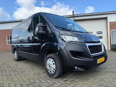Peugeot Boxer 330 2.0 BlueHDI L2H1 Premium nette auto 2x schuifdeur camera navi cruise