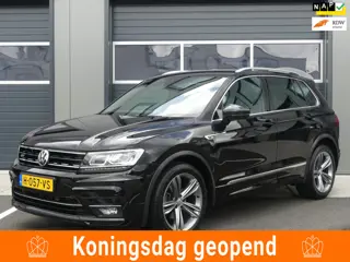 Volkswagen Tiguan 1.5 TSI R-line ACT DSG / Automaat Groot Navi Digital Dashboard Xenon Adapt.Cruise 