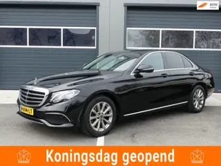 Mercedes-Benz E-klasse 200 d Automaat / Navigatie / Xenon / LED / Leder / Trekhaak / Unieke Km Stand