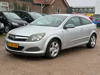 Opel Astra GTC 1.4 Edition/ LOOPT OP 3 CILINDERS