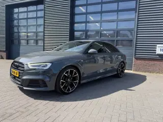Audi A3 Limousine 30 TFSI Advance Sport S-Line Carplay Trekhaak Nardo Grey