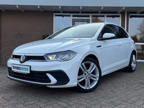 Volkswagen Polo 1.0 TSI Go | Adapt. Cruise | Stoelverwarming | 17'' Velgen | All-Seasons | LED | Dig