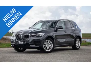 BMW X5 xDrive45e High Executive CARPLAY / CAMERA / DEALER ONDERHOUDEN / BRUIN LEER / STOELVERWARMING